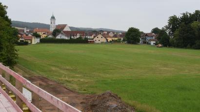 Bild: bnr
Der Hochwasserschutz in Pfreimd müsste durch Deiche und Schutzwände sichergestellt werden. Ein kostspieliges Vorhaben, das sich die Stadt nicht leisten kann.