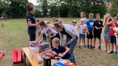 Bild: Dorner/exb
Einen abwechslungsreichen Nachmittag verbringen die Gäste beim Sommerfest der Kinderfeuerwehr.