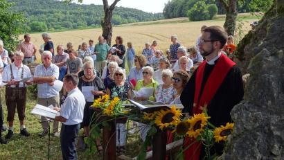 Bild: Pfarramt Pommelsbrunn/exb
Eine stattliche Anzahl von Gläubigen kam zur Kirchweih von Arzlohe zusammen.