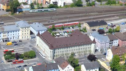 Archivbild: Michael Ascherl
Was wird aus dem markanten Gebäude mit den Türmchen? Für die Alte Post in Weiden könnte bald ein neues Nutzungskonzept vorliegen.