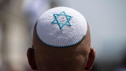 Symbolbild: Boris Roessler/dpa
Antisemitische Vorfälle in der Oberpfalz: Experten vermuten eine hohe Dunkelziffer.