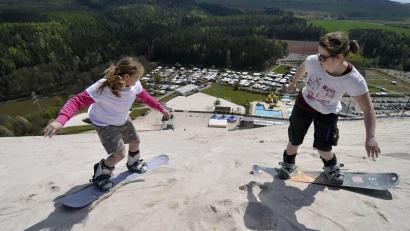 Bild: Alexander Unger
Lohnendes Ziel einer Radtour im Landkreis Amberg-Sulzbach: Der Monte Kaolino in Hirschau.