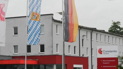 Bild: Gabi Schönberger
Constantia Pirk dient künftig anderen Herren. Wie sich der Wind mit den neuen Besitzern, einem Tochterunternehmen von One Rock Capital Partners, dreht, ist derzeit noch völlig unklar. Am Freitag wird die Belegschaft in einer Betriebsversammlung informiert.