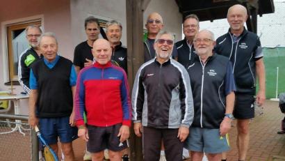 Bild: Ott/exb
Die Tennisgruppe R.A.P.S. des SVL-Traßlberg besteht seit 25 Jahren.