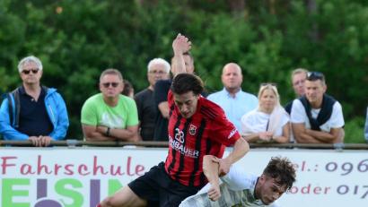 Archivbild: mhs
Der SC Luhe-Wildenau muss am Freitag in Osterhofen auf Urlauber Erol Özbay (links) verzichten.