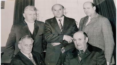 Archivbild: gi
Mit diesen Männern begann im Jahr 1953 die Erfolgsgeschichte des Schützenvereins „In Treue fest“ Gebhardsreuth-Grub-Isgier: Egid Bodensteiner und Ignaz Wittmann (vorne, von links) sowie Johann Kick, Heinz Pude und Josef Baier (hinten, von links). Nicht auf dem Bild ist Hans Braun aus Gebhardsreuth.