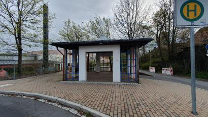 Archivbild: kaz
Wie geht es mit dem Bushäuschen in der Altenstädter Straße weiter? Diese Frage wollte Stadtrat Reinhold Kastner unter dem Punkt "Anfragen der Stadtratsmitglieder" beantwortet haben.