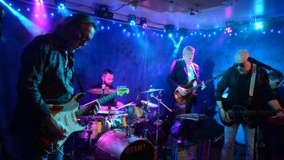 Bild: Kunz
"Blue Haze" spielen bei ihrem Auftritt im "Parapluie" leidenschaftlichen Blues.