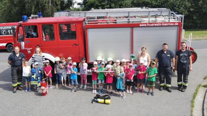 Bild: Kinderhaus &quot;Unsere kleine Welt&quot;/exb
Die Vorschulkinder vom Kinderhaus „Unsere kleine Welt“ in Bärnau erlebten einen ereignisreichen Tag bei der Feuerwehr.