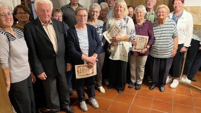 Bild: sns
Für ihre langjährige Treue werden beim Ehrenabend des GOV Kröblitz zahlreiche Mitglieder ausgezeichnet.