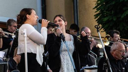 Bild: Monika Renda/exb
Die beiden Sängerinnen Andrea Künzl und Sonja Möller beeindrucken mit ihren ausdrucksstarken Stimmen.