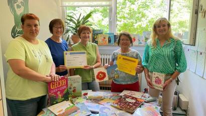 Bild: Kinderhaus St. Josef/exb
Spendenübergabe im Kinderhaus.