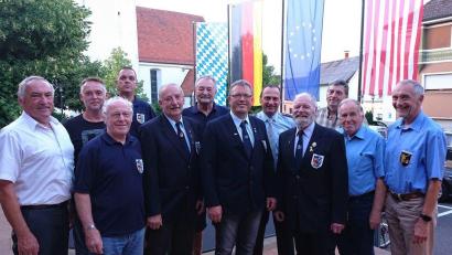 Bild: SRK Edelsfeld/exb
Wahlen bei den Reservisten in Edelsfeld: (von links) Werner Gebhard, Ingo Schuster, Georg Ertl, Martin Oseloff, Werner Schmidt, Manfred Gnahn, Michael Schuster, Erwin Hagerer, Hans Reiner Heldrich, Hans Klann, Horst Embacher und Bertram Gebhard.