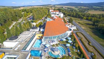 Das Sibyllenbadgelände: Neben Badelandschaft und Saunen gibt es auch noch Vitalparcours, die Kurpromenade und den Motorik-Fun-Park. Jetzt mit Oberpfalz-Medien Tickets gewinnen!
