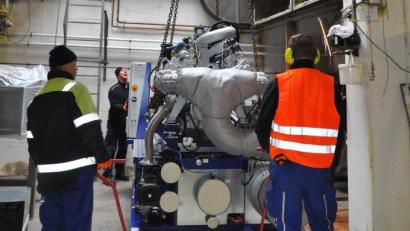 Bild: Karoline Gajeck-Scheuck/exb
Im Jahr 2020 hat das Blockheizkraftwerk im Raseliushaus einen neuen Gasmotor bekommen. Jetzt überlegt man die Umrüstung auf die Abwärme der Kanalisation.