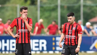 Bild: A. Schwarzmeier
Ludwig Tannhäuser (rechts) brachte den SC Luhe-Wildenau in Deggendorf mit 1:0 in Führung. Am Ende hieß es 1:2.