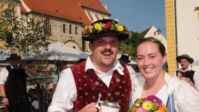 Bild: ge
Thomas Häckl und Rebecca Fischer vom Trachtenverein Stamm sind das Woizkirwa-Oberkirwapaar 2023.
