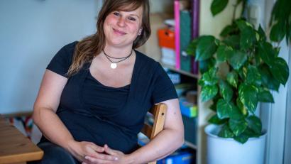 Bild: Jens Büttner/dpa
Chiara Malz ist Polizistin und gleichzeitig Unterstützerin bei der Letzten Generation.
