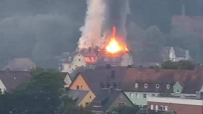 Bild: Christl Schemm/fph
Bereits von Weitem waren die Flammen zu sehen.