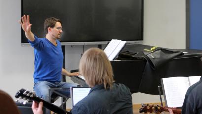 Bild: Florian Wein/exb
Die musikalische Leitung liegt in Händen von Andreas Lehmann.