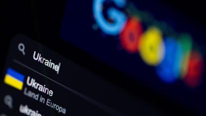 Symbolbild: Rolf Vennenbernd/dpa
"Ukraine" war im vergangenen Jahr bayernweit einer der Top-Suchbegriffe bei Google. In den Listen der fünf großen Nord-Oberpfälzer Städte sind dagegen andere Begriffe vorne.