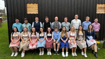 Bild: Emma Müller/exb
Die Katholische Landjugend Kondrau freut sich auf den Festabend zu ihrem 60-jährigen Bestehen am Samstag, 9. September, in der Parkanlage in Kondrau.