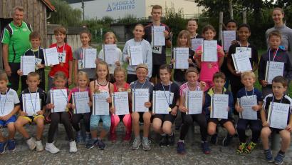 Bild: Alois Kiendl/exb
Die Leichtathletik-Abteilung des TSV Detag Wernberg organisiert für die Kinder im Ferienprogramm ein Sportfest.