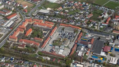 Luftbild: Bernd Georgi
Ein aktuelles Luftbild der Leopoldkaserne zeigt das enorme Entwicklungspotenzial, welches das Areal bietet.