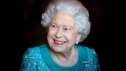 Bild: Jane Barlow/PA Wire/dpa
Königin Elizabeth II. ist vor einem Jahr im Alter von 96 Jahren auf Schloss Balmoral in Schottland gestorben.
