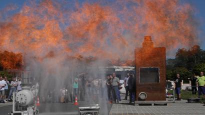 Bild: Wolfgang Steinbacher
So sieht es aus, wenn Maisstärke explodiert.