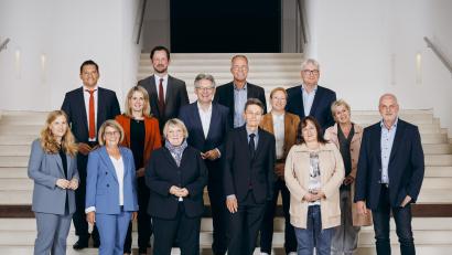 Bild: Felix Zahn/exb
Das Bild zeigt MdB Marianne Schieder (Dritte von rechts) zusammen mit weiteren Mitgliedern des geschäftsführenden Fraktionsvorstands der SPD