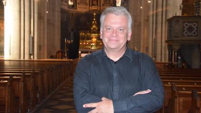 Bild: Kunz
Professor Marek Stefański aus Krakau besucht die Wirkungsstätte seines ehemaligen Lieblingsschülers Piotr Pajak.