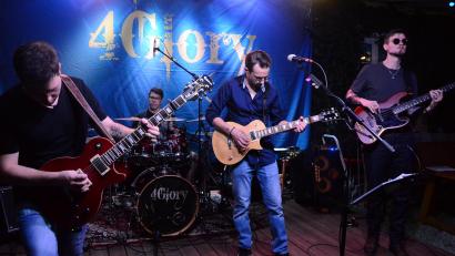 Bild: Kunz
"4 Glory" rocken auf der "Live Stage".