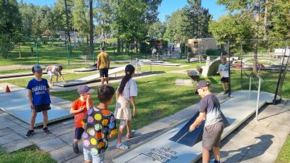 Bild: exb/Jens Simon
Viel Spass hatten die Kids beim Minigolf