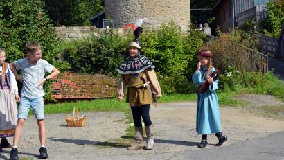 Bild: Erasmus Gerhards/exb
Das "Kids-Special bei Thanstein" mit Ben Bauer und Nele Bauer ist ein Teil der Ovigo-Aktion "von Mittag bis Mitternacht" am Tag des offenen Denkmals.