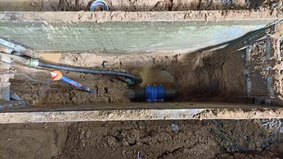 Bild: Bauhof Neustadt/WN/exb
Viele Wasserleitungen Neustadts, wie hier in der Siebenbürgerstraße, sind marode. Die Stadtratsfraktionen streiten nun darüber, ob das Netz nicht früher schon hätte ertüchtigt werden sollen.