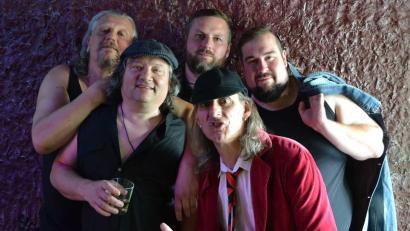 Bild: exb/Dieter Zug
25 yaers on the Road mit "AC/DX" im Salute Weiden.