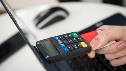 Symbolbild: Christin Klose
Eine verlorene Bankkarte hat einem 47-Jährigen aus dem Landkreis Tirschenreuth viel Ärger eingebracht.