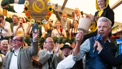 Bild: Sven Hoppe
Auftakt zum Oktoberfest. Dieter Reiter (SPD), Oberbürgermeister von München beim traditionellen Fassanstich.
