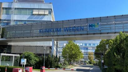 Bild: ck
Für rund zwei Stunden lief das Weidener Klinikum am Samstagvormittag über Notstromaggregate. Es war der zweite große Stromausfall in der Stadt binnen weniger Tage.