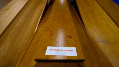 Symbolbild: Robert Michael/dpa
Insgesamt sind in Bayern laut Landesamt für Statistik bislang knapp 30 000 Menschen an den Folgen einer Corona-Infektion gestorben, davon in der Oberpfalz knapp 2900.