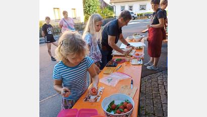 Bild: Gassner/exb
An der "Pizzastrecke" wird die eigene Ernte zum Belag.