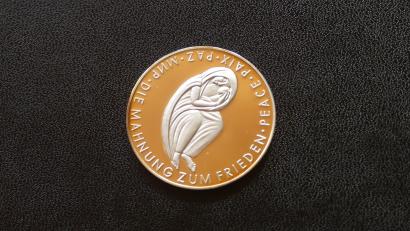 Bild: rn
Die Medaille "Madonna von Stalingrad" (Ansicht Vorderseite).