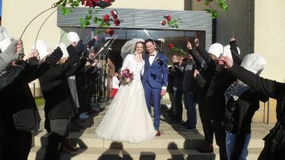 Bild: bk
Sie stellen ihren gemeinsamen Lebensweg unter den Segen Gottes: Thomas und Sophia Gotthard.
