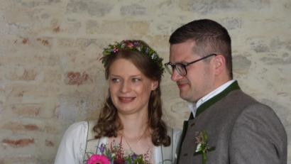 Bild: VG Schönsee/exb
Magdalena Kick und Matthias Zäch bei der Trauung in Schönsee.