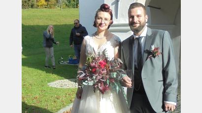 Bild: rfi
Maria und Benedikt Uhlemann gaben sich am Samstag in der Wallfahrtskirche St. Jodok das Ja-Wort.