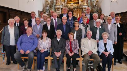 Bild: Karin Hannes
14 Paare feiern zusammen in St. Michael ihr Ehejubiläum.