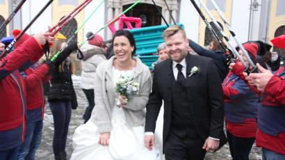 Bild: kro
Freudestrahlend verlassen Johanna und Matthias Neumann die Basilika.