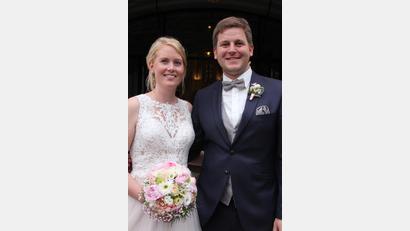 Bild: kro
Helena und Matthias Schneider haben am Samstag in der Stadtpfarrkirche geheiratet.