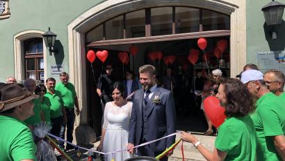 Bild: buc
Johannes und Sandra Meckl haben sich das Jawort gegeben.